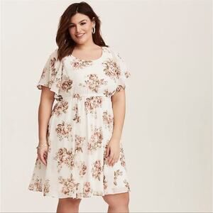 Torrid Ivory Floral Chiffon Skater Dress Flutter Sleeves